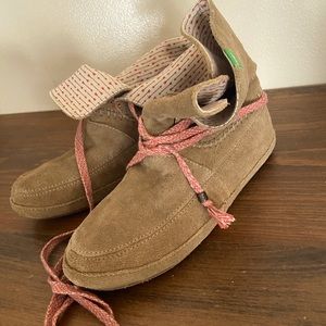 Sanuk moccasin booties